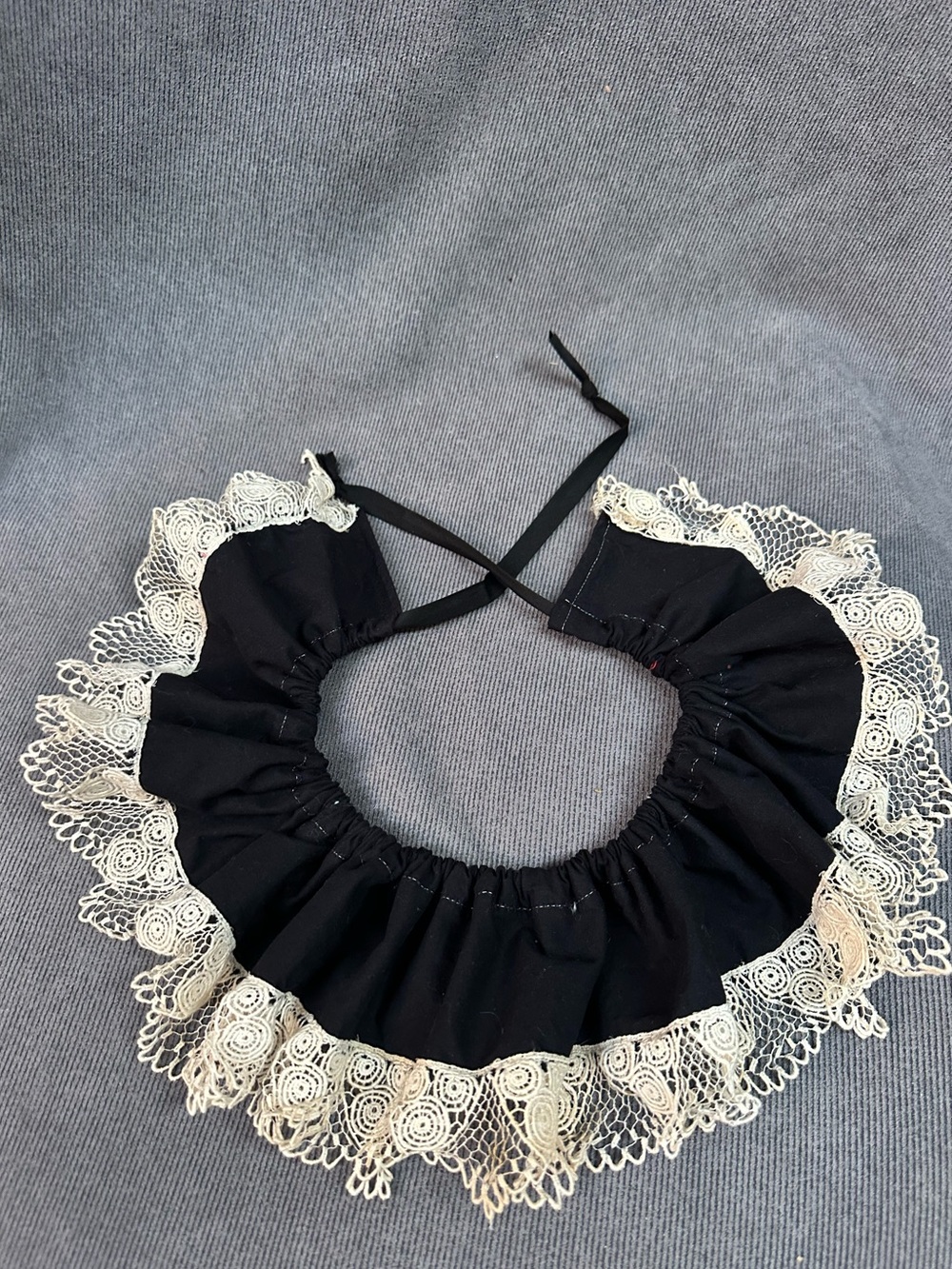 Vintage ruffle clown collar w/ lace trim